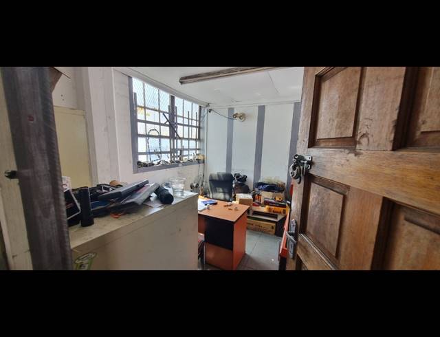 505M² WAREHOUSE FOR SALE IN GLENWOOD